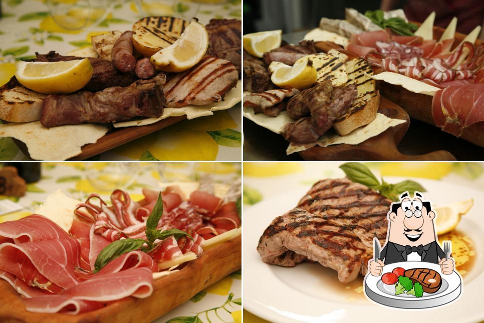 Prenditi i un pasto a base di carne a Ristorante Tricoli