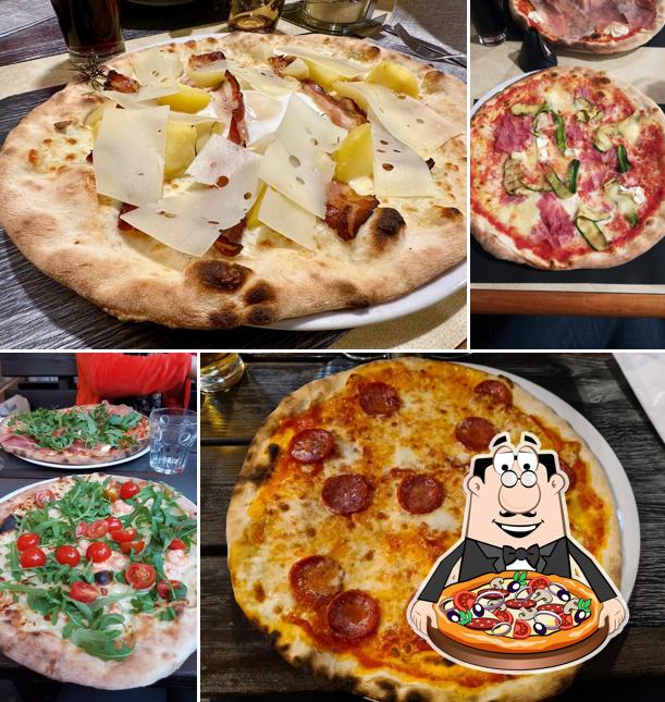 Scegli una pizza a Pizzeria Ristorante Alla Pace