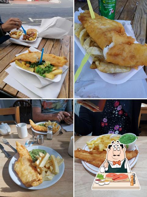 Pescado y patatas fritas en Knott End Chippy