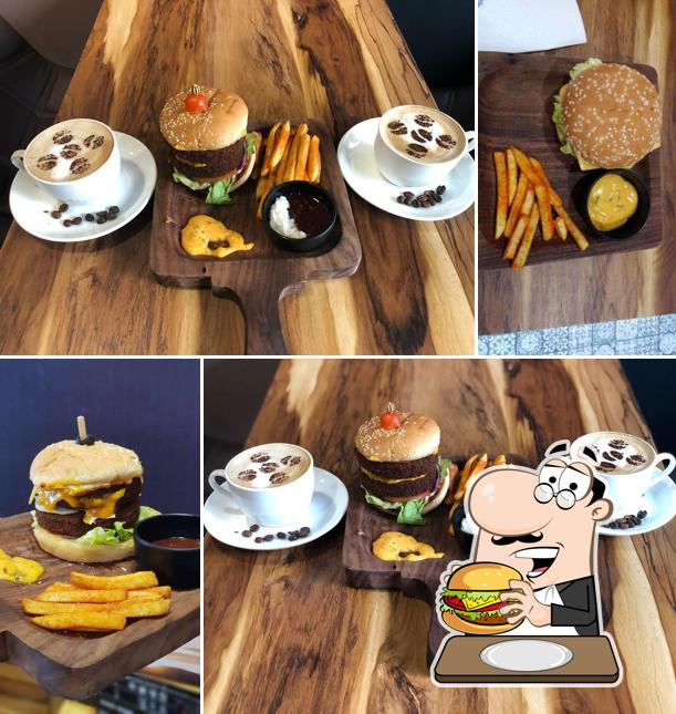 Try out a burger at Le Figaro cafe