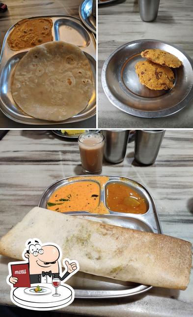 Food at Vasantha Bhavan Tea Stall