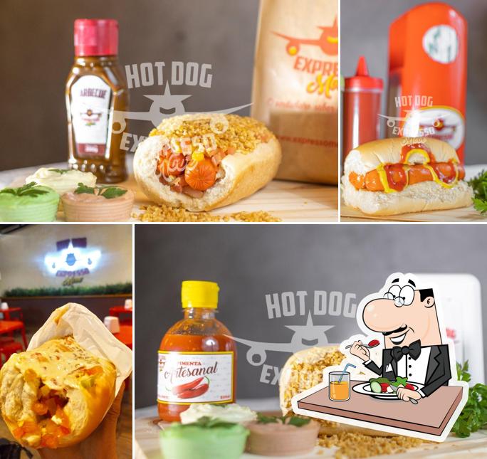 Comida em Hot Dog Expresso Move - Portão