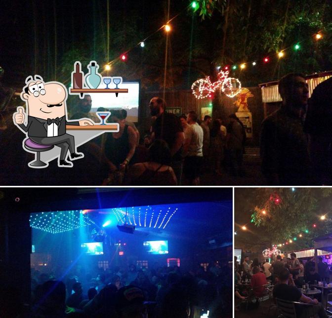 Brass Monkey in San Antonio Restaurant menu and reviews