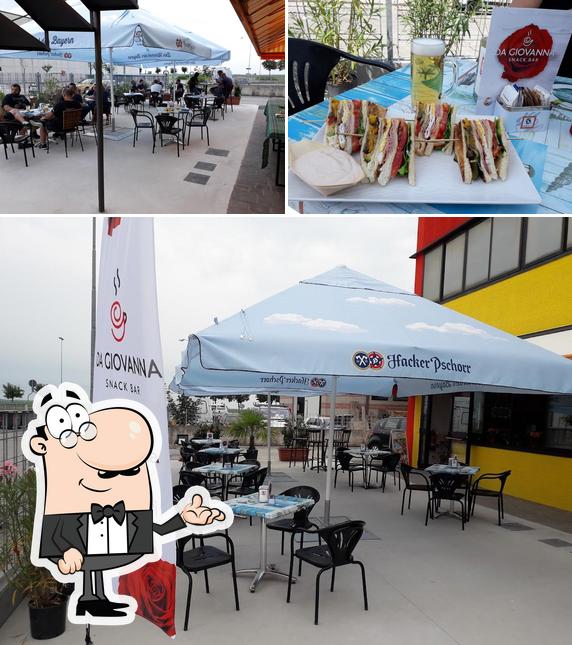 La foto della interni e cibo di Da Giovanna Snack Bar