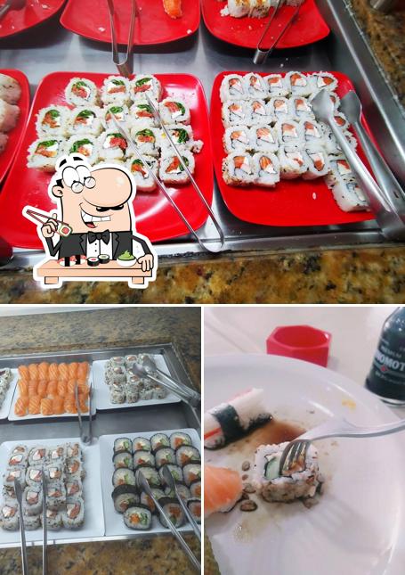 Peça diferentes opções de sushi