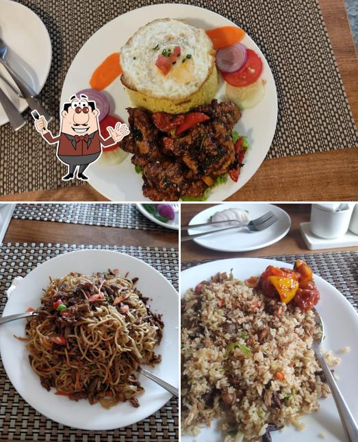 Food at The Wok(Restaurant/FREE DELIVERY)