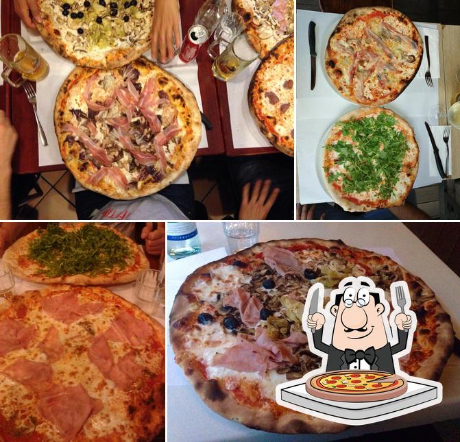 Scegli una pizza a La Padellaccia