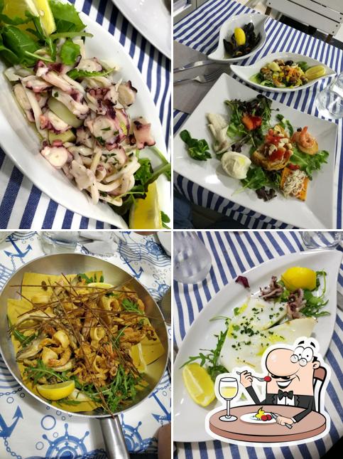 Cibo al Pescheria ristorante in alto mare