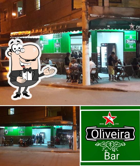 Here's a pic of Oliveira Bar