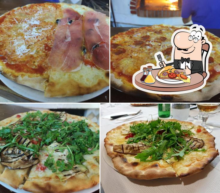 Scegli tra le svariate varianti di pizza