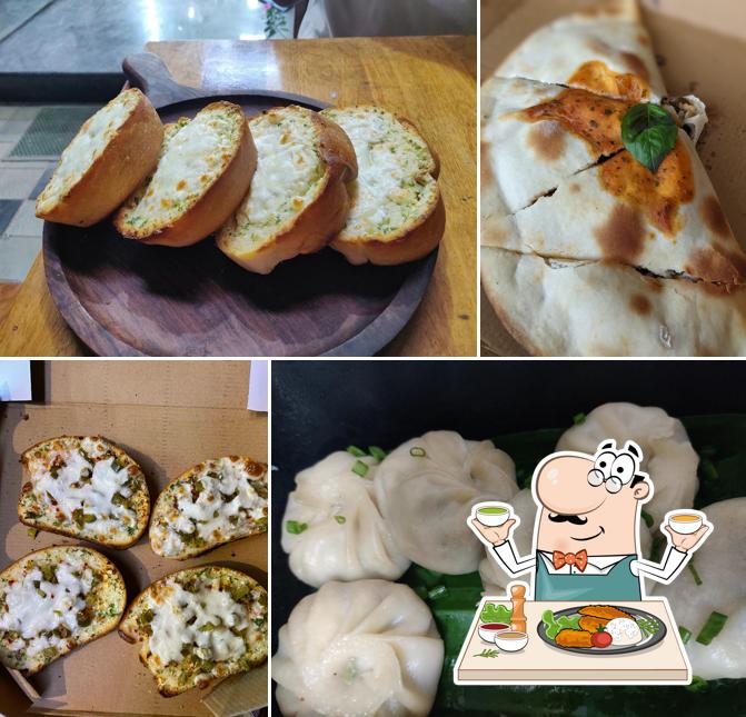 Food at Roy's Pizzeria