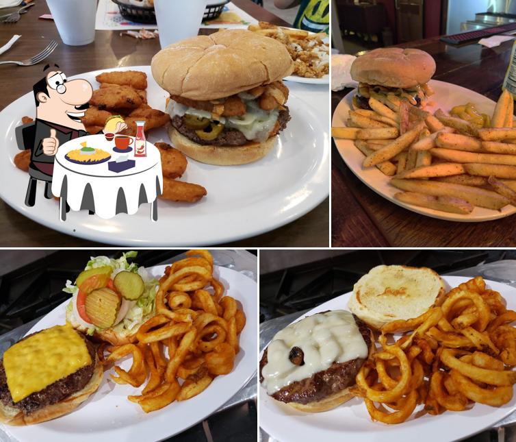 Tuck Point Bar & Grill in Ravenwood Restaurant menu and reviews