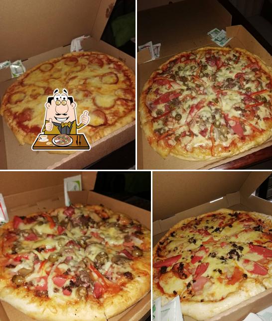 Scegli una pizza a PIZZERIA FERNANDO'S