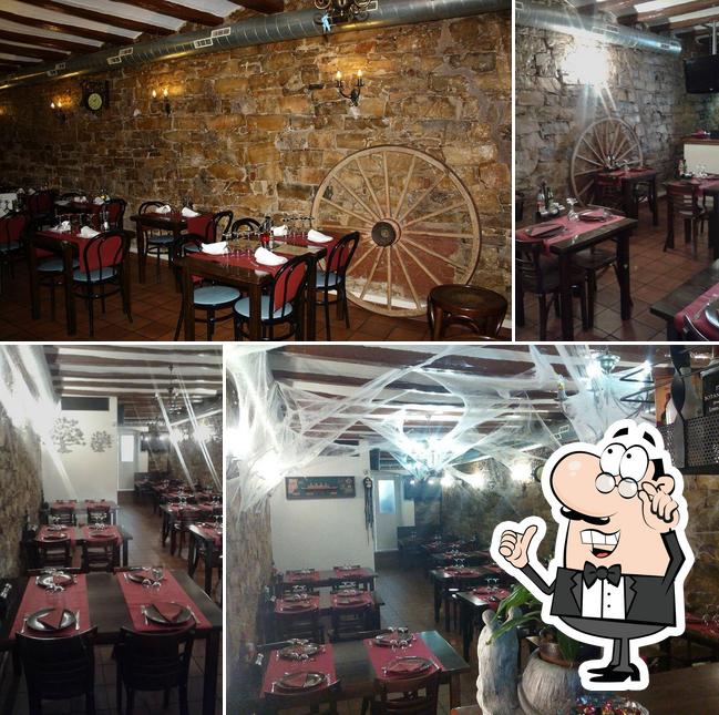El interior de Bar Restaurant El Traginer