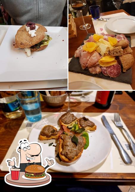 Commandez un hamburger à Osteria Don Abbondio