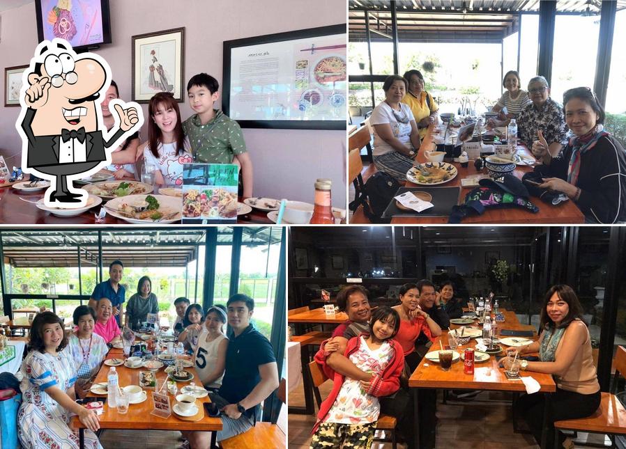 Restaurante ข้าวซอยสุริวงศ์ & Uncle Tom Steak House, Chiang Mai
