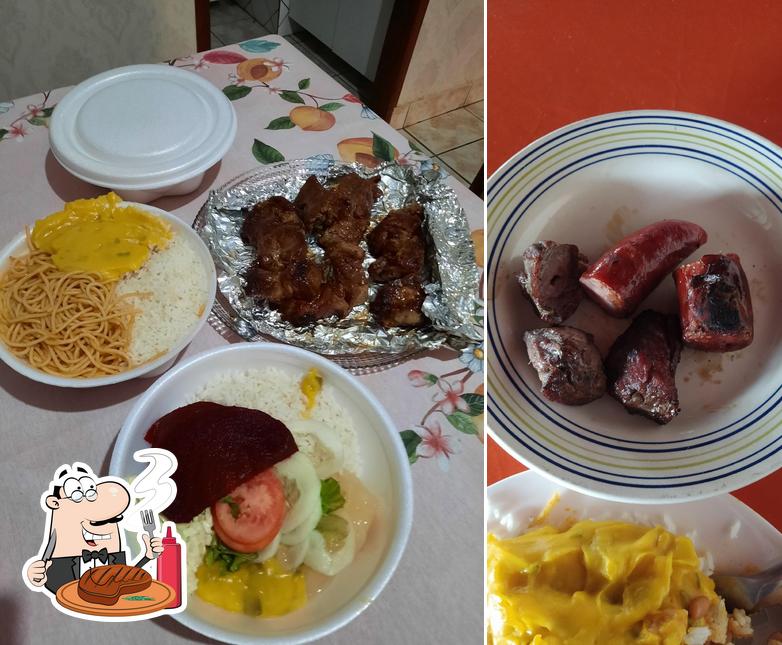 Refeições de carne são oferecidos no Churrasco Garage