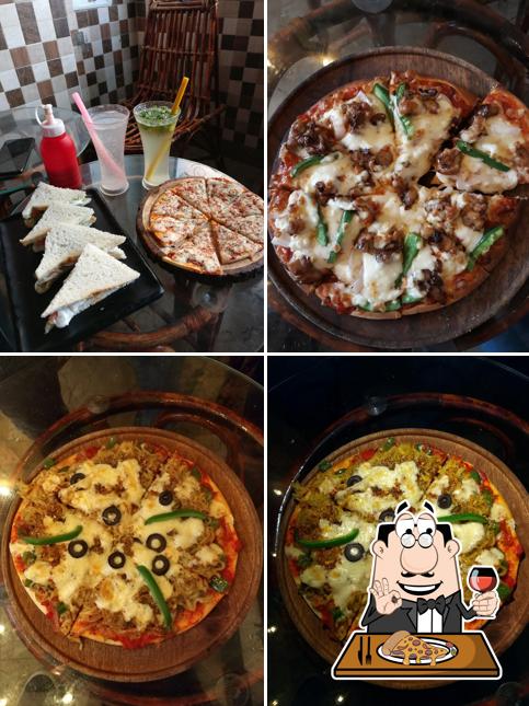 Try out pizza at Gappa Goshti Aani Deal