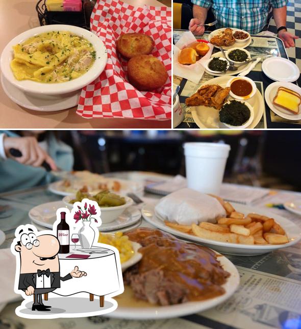 Mamas Daughters Diner In Plano Restaurant Menu And Reviews