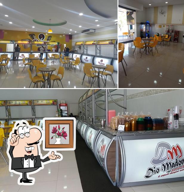 O interior do Donna Sorvetes