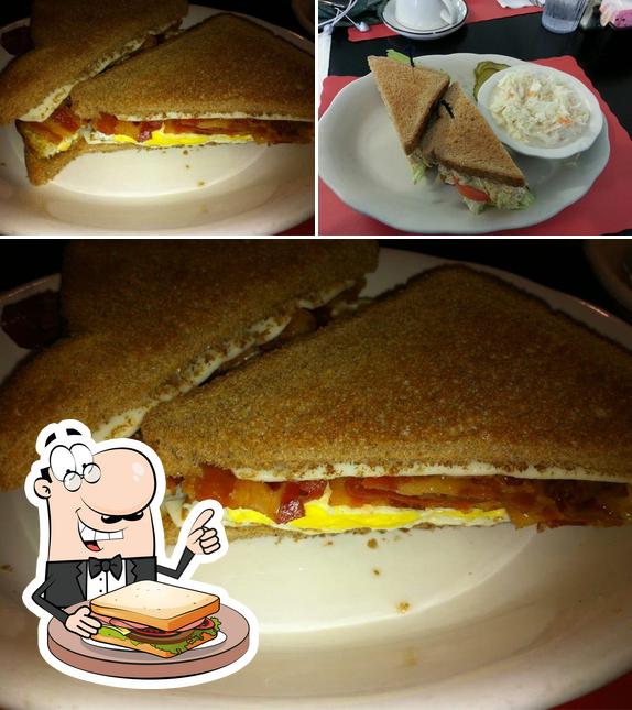 Keller's Eatery in Square Restaurant menu and reviews