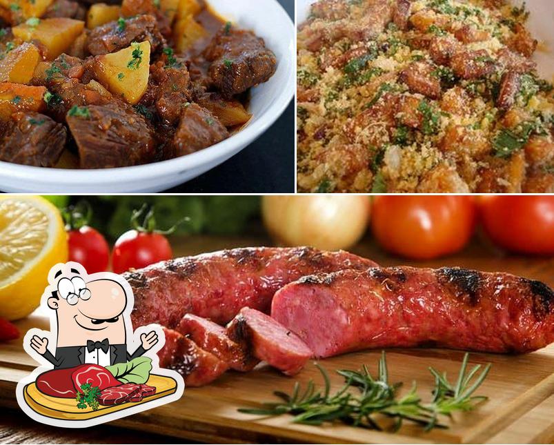 Experimente refeições de carne no Marmitaria Dona Maria