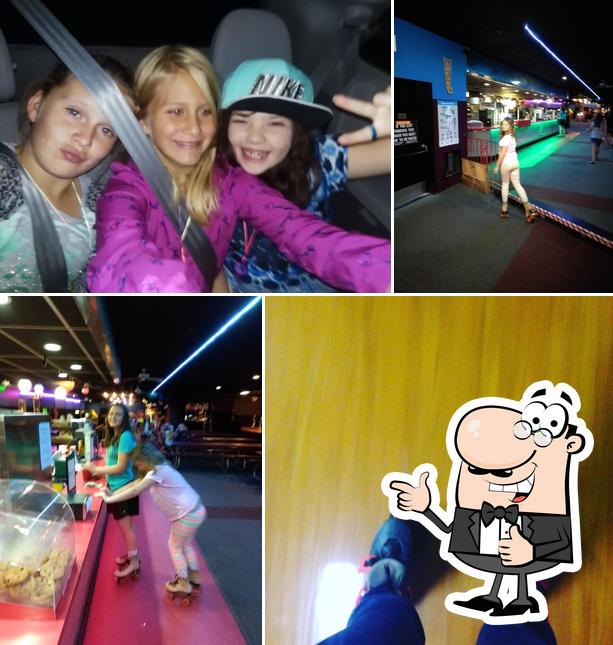 Skate Plaza Roller Rink in Coeur d'Alene Restaurant reviews