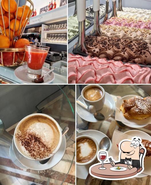 La foto della cibo e bevanda di Antico Caffè Cavour