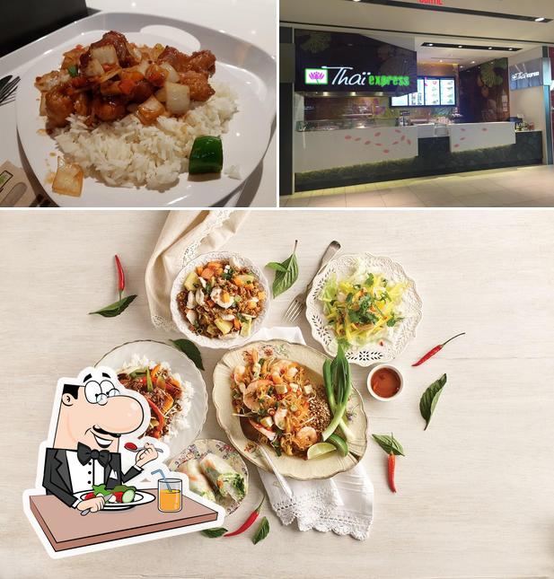 La photo de la nourriture et intérieur de Thaï Express’s
