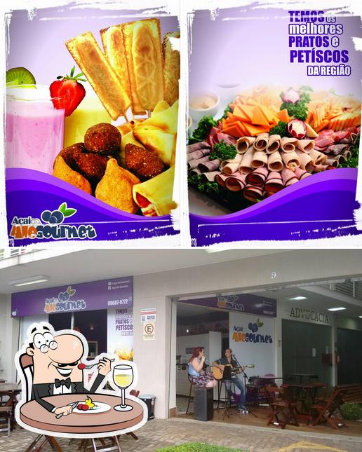 Take a look at the photo depicting food and interior at Açaí Alê Gourmet