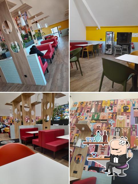 L'intérieur de Biggy Burger Pyramide