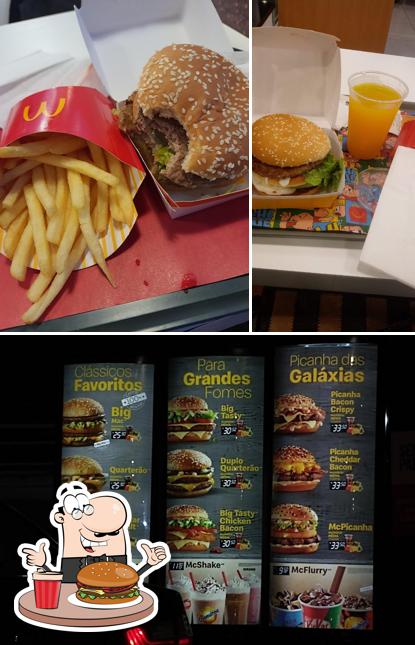 Peça um hambúrguer no McDonald's