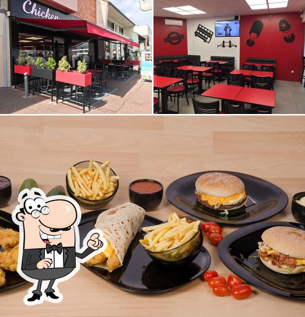 Chicken Square se distingue par sa intérieur et burger