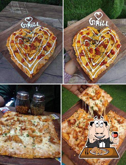 At LOVE GRILL, you can try pizza