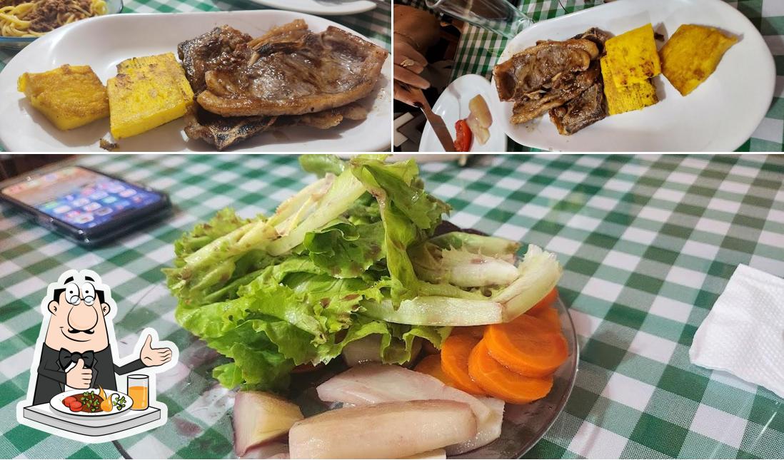 Comida em Restaurante Acco