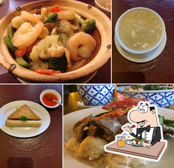 Блюда в "Toi Shan Chinese Restaurant"