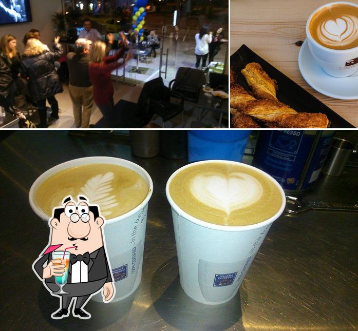 Las fotos de bebida y interior en Dream café