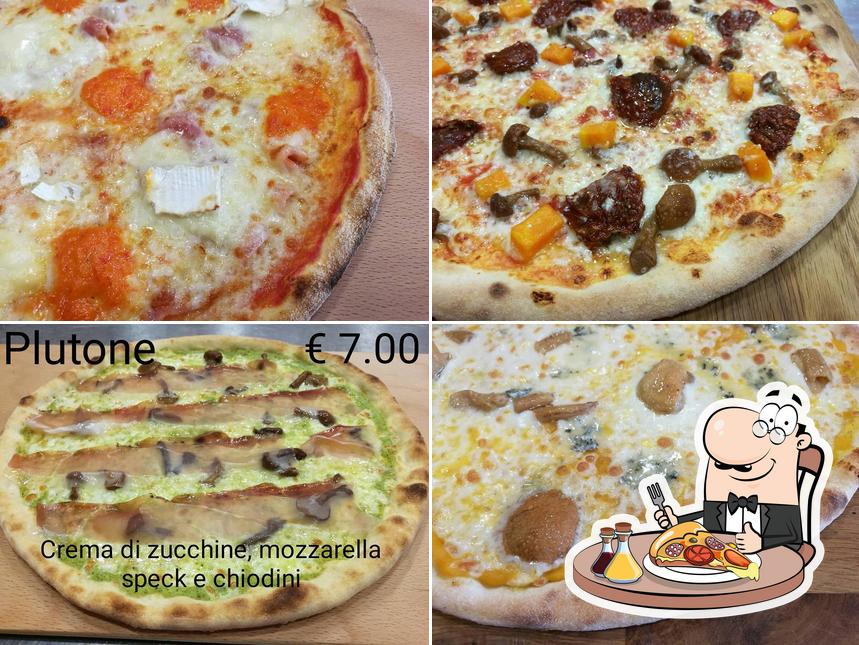 Scegli tra le svariate varianti di pizza