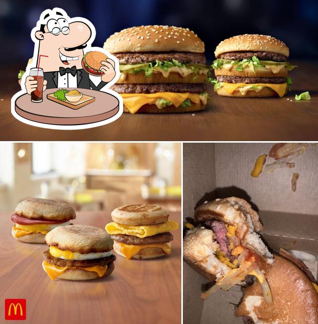Закажите гамбургеры в "McDonald's"