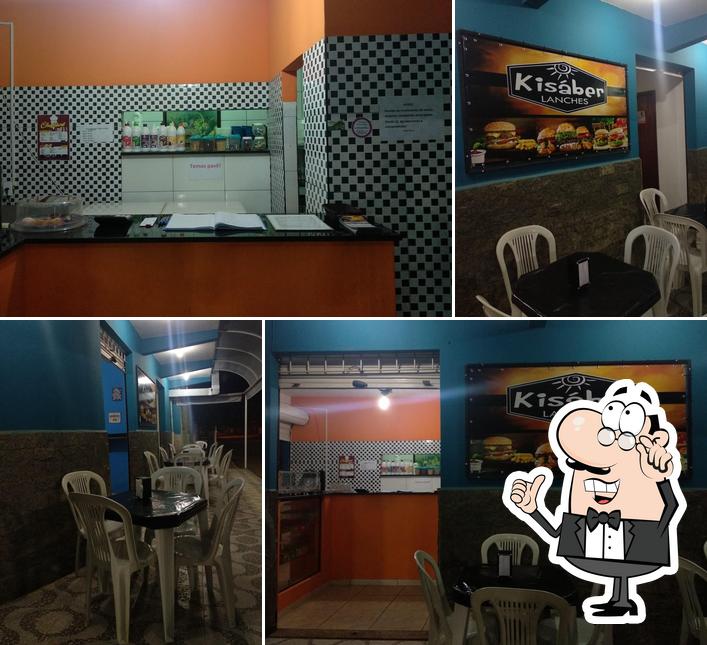 O interior do Kisáber Lanches