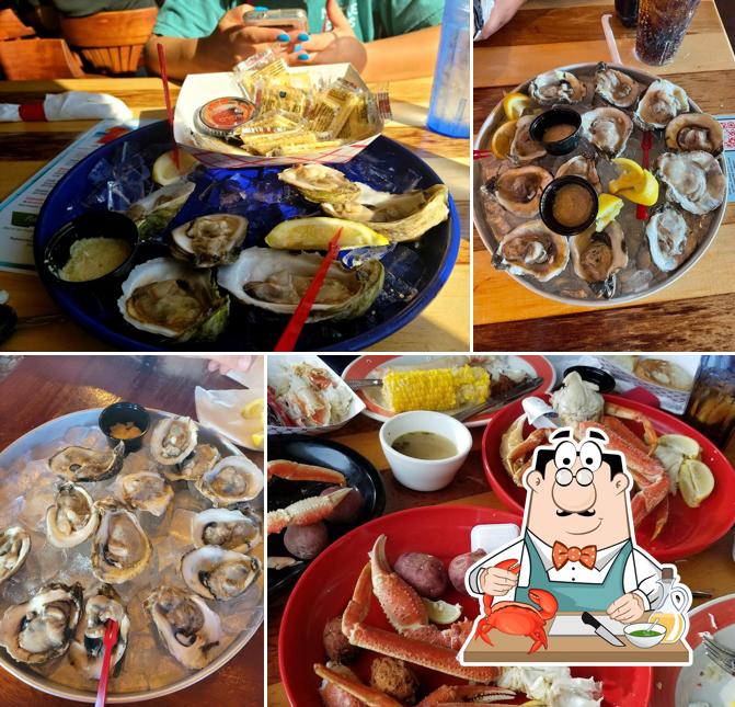 The guests of Crab Trap Destin can enjoy various seafood dishes