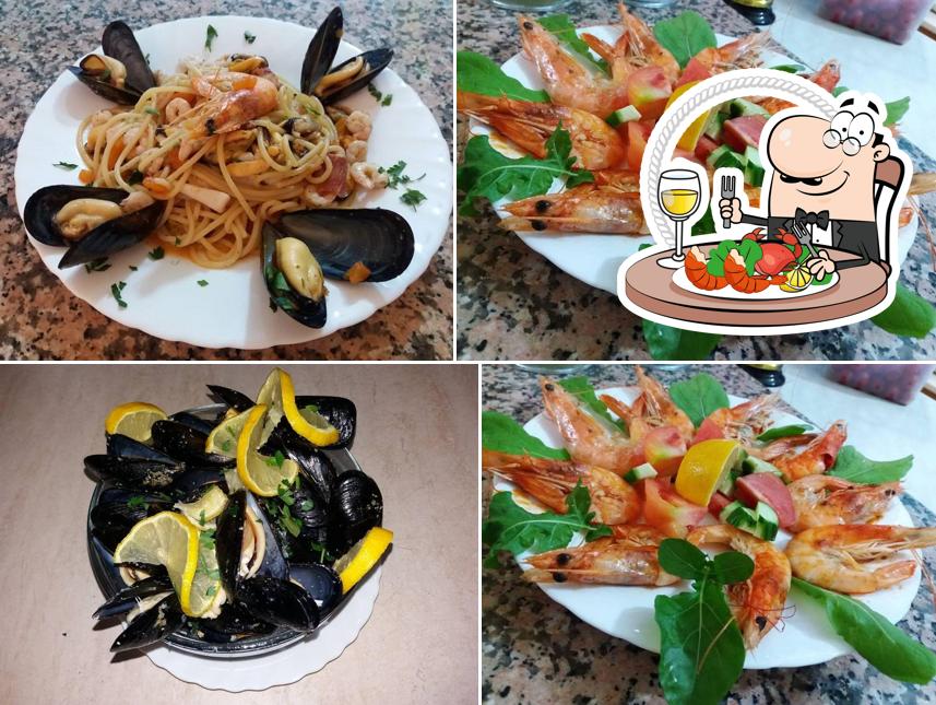 Try out seafood at Bar Restorant Palma