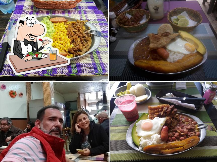 Food at Sopitas y Algo Más
