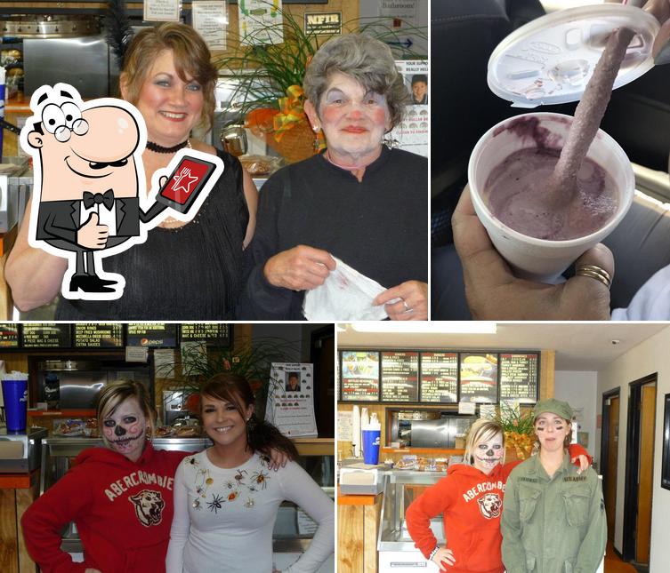 Crows Nest DriveIn in Montesano Restaurant reviews