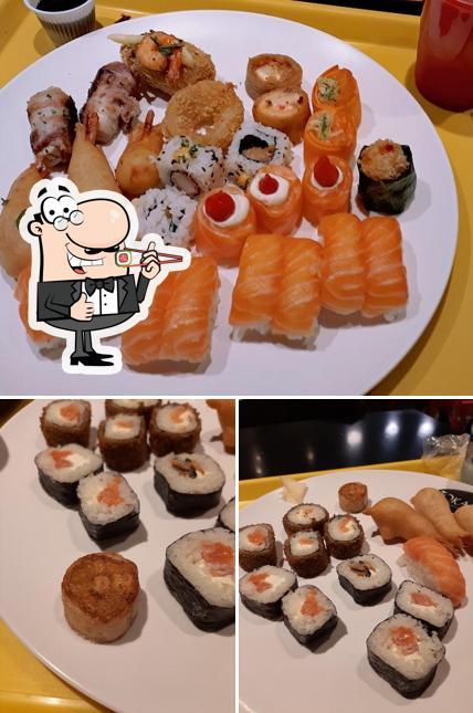 Peça diversas opções de sushi