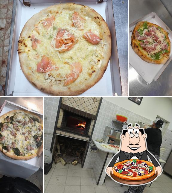 Ordina tra le molte varianti di pizza