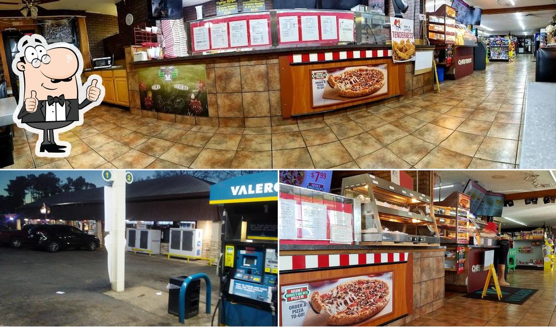 Hunt Brothers Pizza in Ore City