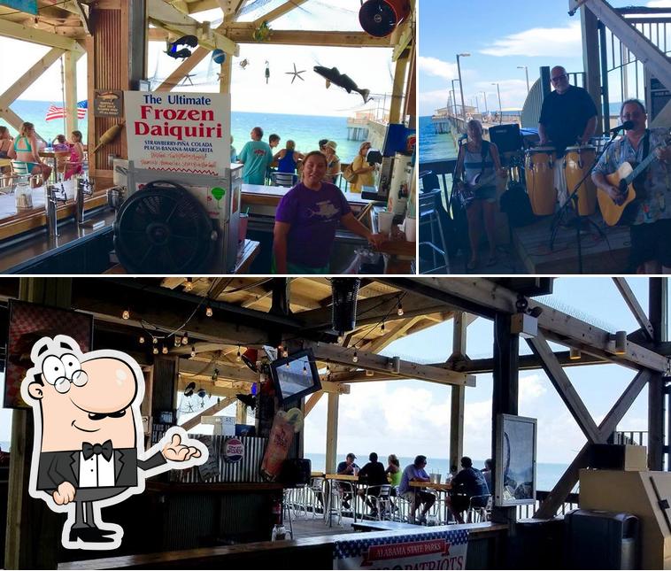 Pub y bar ByWater Beachside, Gulf Shores, 103 W Canal Dr Opiniones