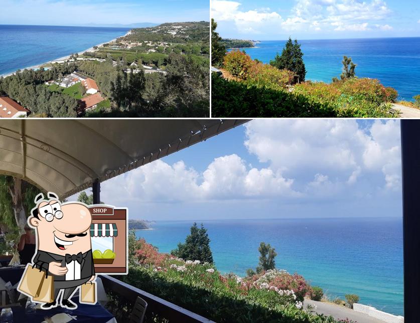 Gli esterni di Lo Chalet Sul Mare S.a.s
