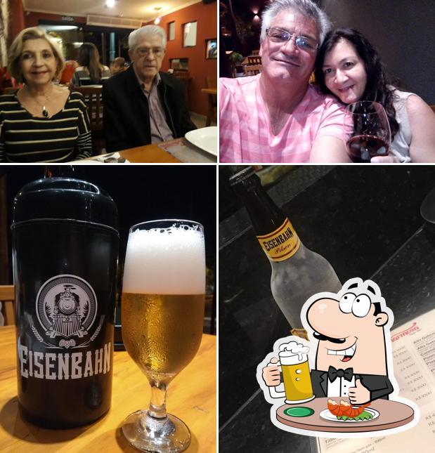 Charmosa Pizza Bar offerece uma opção de cervejas